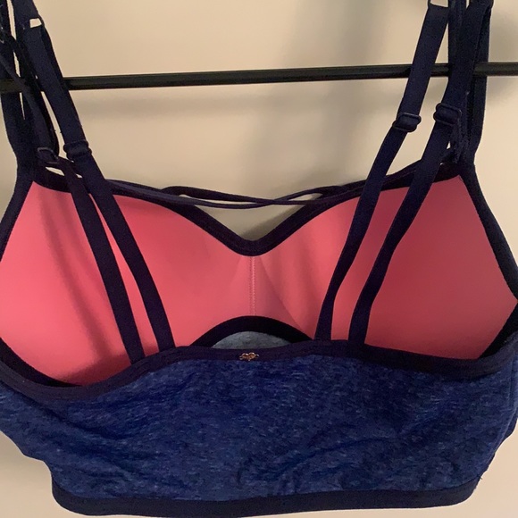 Pink Bra - Picture 6 of 6